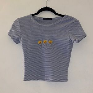 flower embroidered crop top